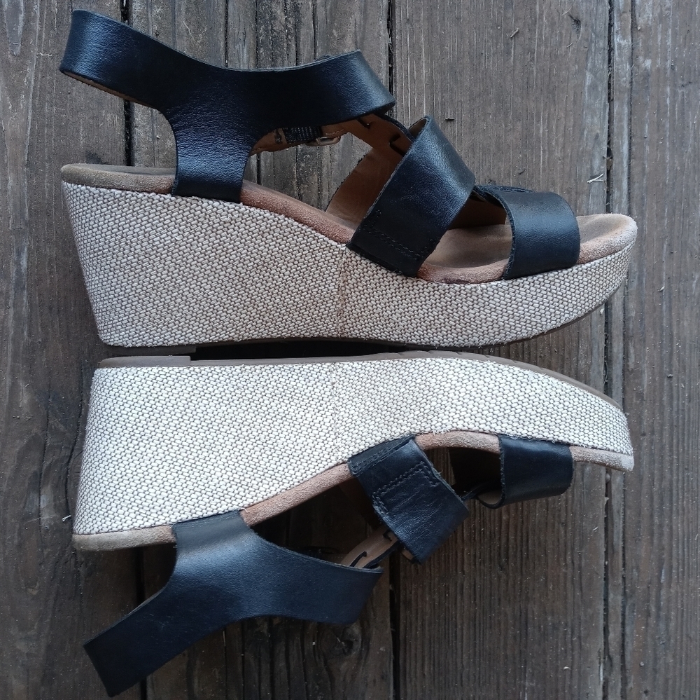 Clarks Artisan Women’s Sandals Size 10 M Black Lea - Picture 7 of 9